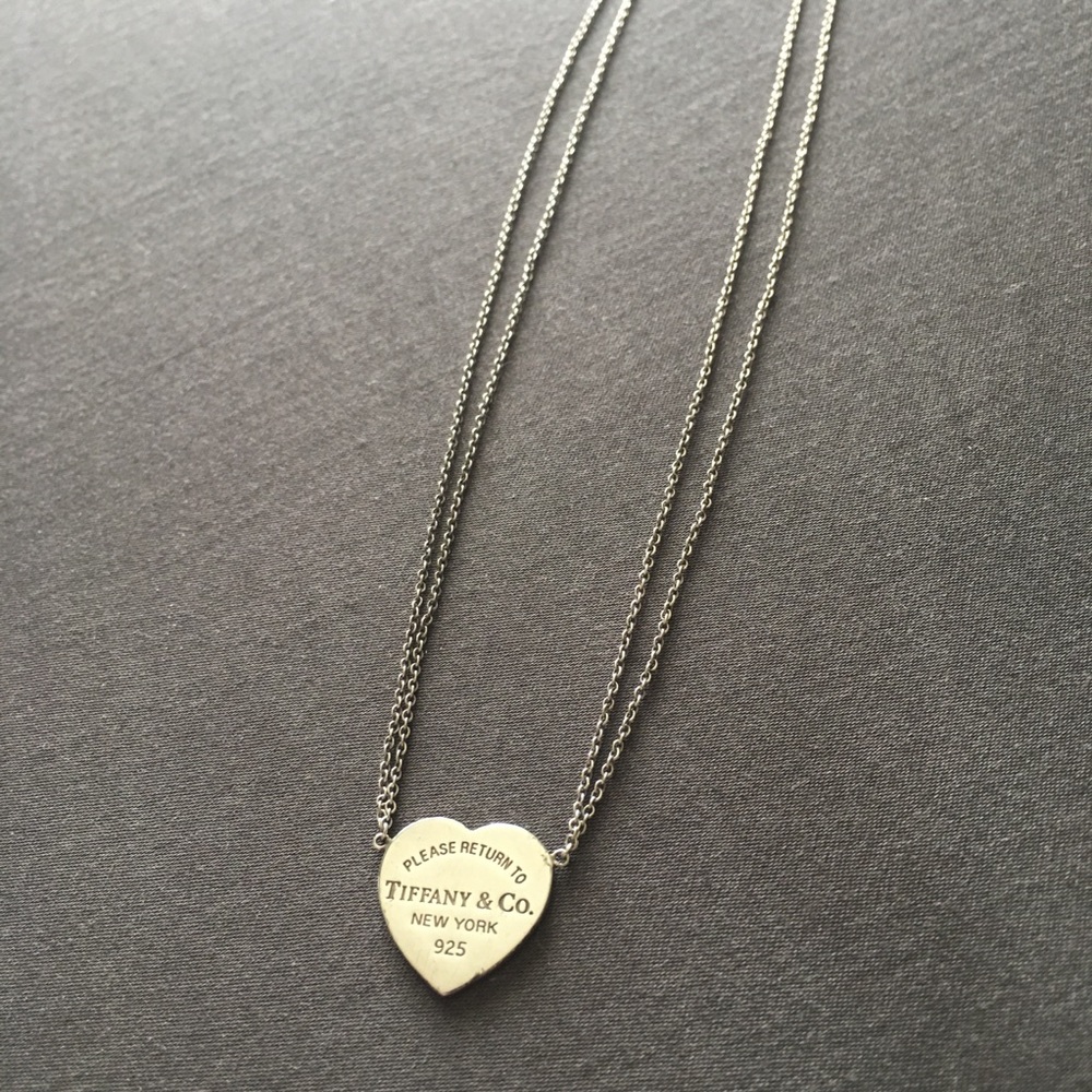 TIFFANY & CO. NEW YORK NECKLACE!